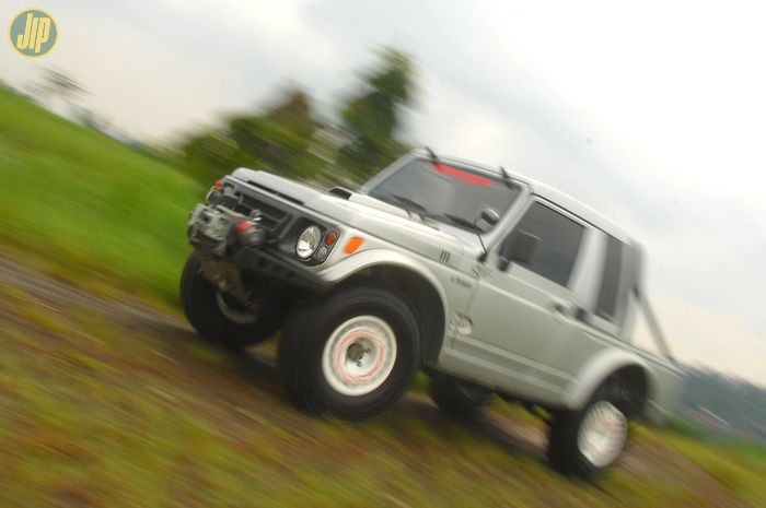 Suzuki Jimny Caribian 2004 modif