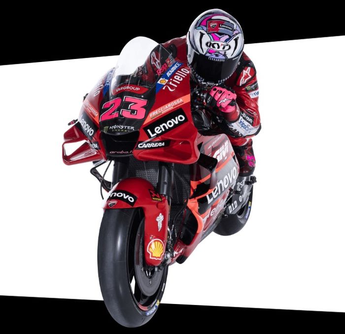 Enea Bastianini dengan helm KYT