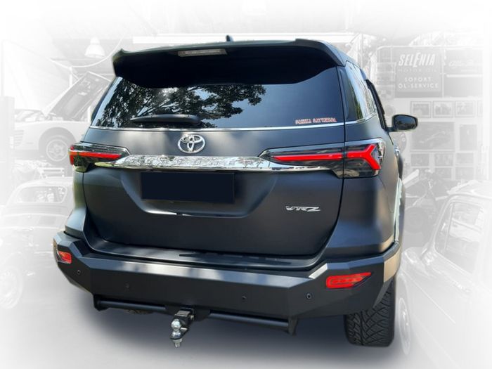 Toyota Fortuner VRZ modifikasi bumper belakang