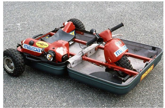 Dimensinya yang mungil menjadikannya mirip gokart dengan tiga roda