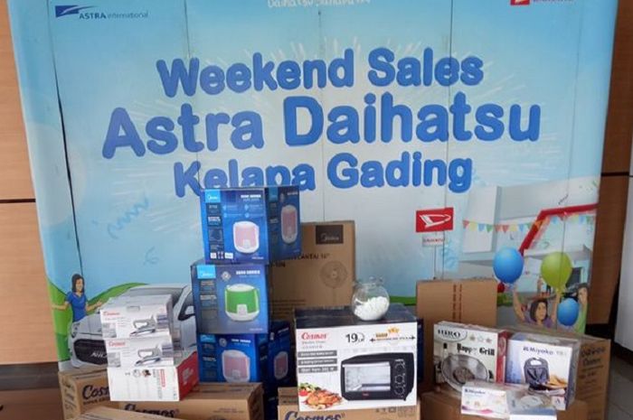 Hadiah promo Weekend Sales di Astra Daihatsu Kelapa Gading