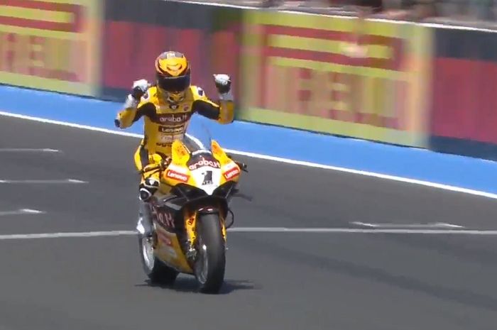 Alvaro Bautista menang race 1 WorldSBK Emilia Romagna 2023