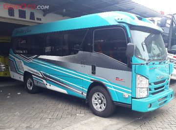 Harga Bus Yang Sudah Dikaroseri Mulai Rp 450 Jutaan Beneran Tuh Gridoto Com