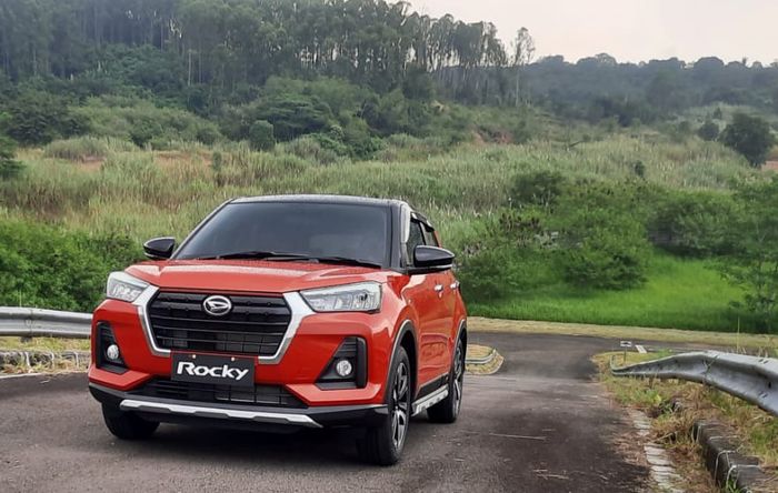 Ilustrasi Daihatsu Rocky 1.0