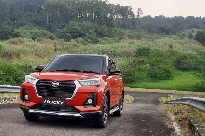 Ilustrasi Daihatsu Rocky 1.0