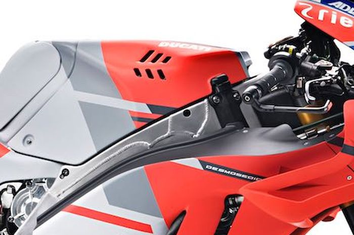 Tangki Ducati GP18 masih bawaan aslinya