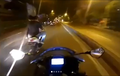 Viral! Video Rider GSX-R150 Mendadak Dipukul Helmnya Oleh Orang Tak Dikenal di Jalan, Masalahnya Kenapa Yak?