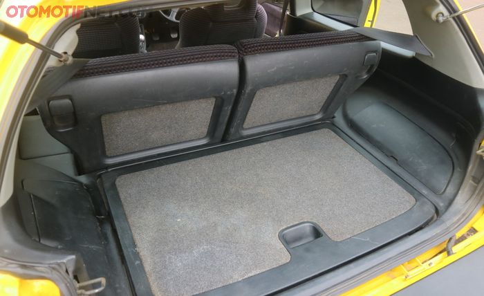 Interior pakai Honda Civic Estilo Jepang berkode EG6 SIR II