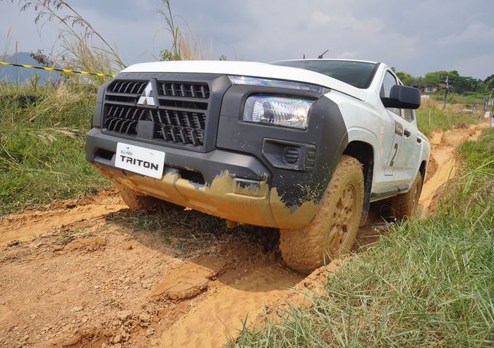 Mitsubishi Triton HDX 4x4 double cabin