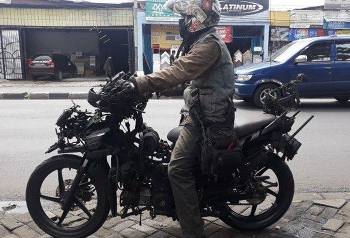 Honda Supra X pengin niru fil Transformer