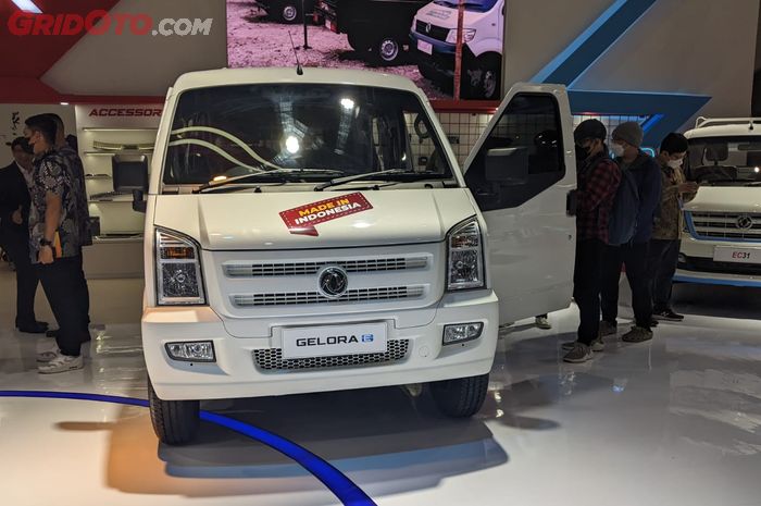 Di IIMS 2023, PT Sokonindo Automobile (DFSK) hadirkan DFSK Gelora E, baik blindvan maupun minibus produksi lokal.