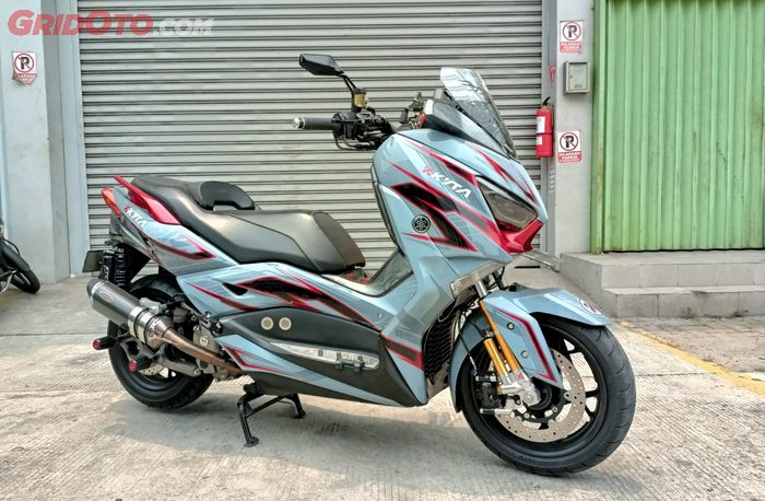 Kyta hadirkan sok depan model teleskopik untuk Yamaha XMAX dengan full adjustable