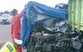 Wajah Fortuner Acak-acakan di Kolong Bak Truk, Korban Satu Keluarga