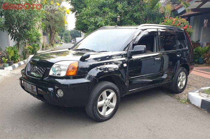 Ilustrasi mobil bekas Nissan X-Trail T30 CBU