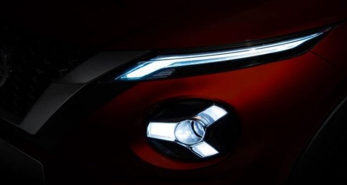 Desain fascia mempertahankan kesan bulat dari Juke generasi lama