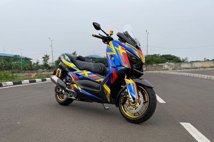 Yamaha XMAX makin agresif, airbrush bodi dan partnya istimewa