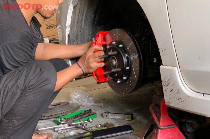 Dampak jarang servis rem mobil