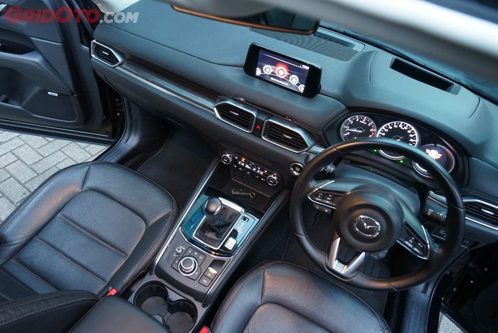 Interior Mazda CX-5 Elite terlihat premium
