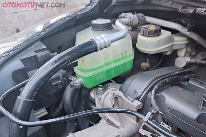 Waspada campur-campur air radiator di mobil diesel atau bensin (foto ilustrasi)
