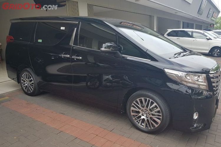 Daftar Harga Toyota Alphard Bekas Lansiran 03 Cuma Rp 150 Juta Gridoto Com