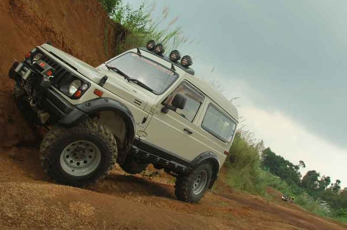 Mobil offroad 4x4