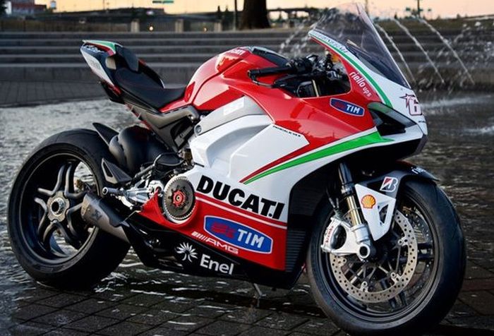 Ducati Panigale V4 edisi Nicky Hayden