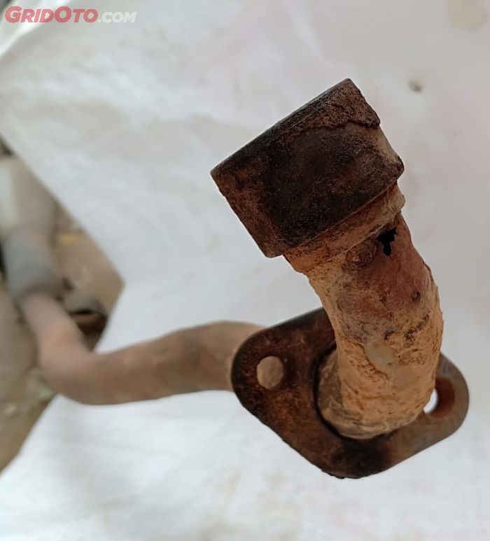 Knalpot motor bebek rawan bolong