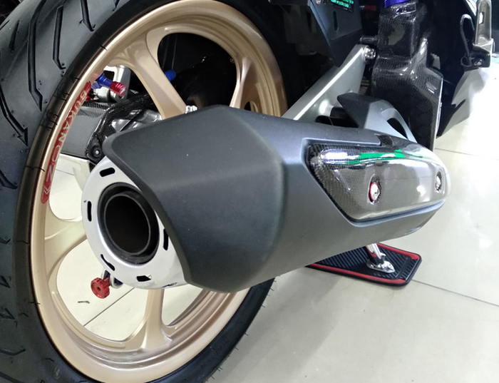 Honda Vario 150 pakai knalpot custom copy CMS