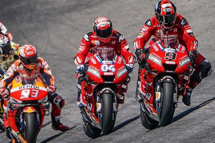 Duet ketat Marquez, Dovizioso dan Petrucci di MotoGP Italia 2019.