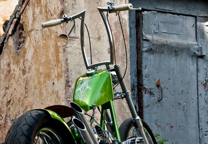 Dnipro K-750 custom bobber besutan Dozer Garage