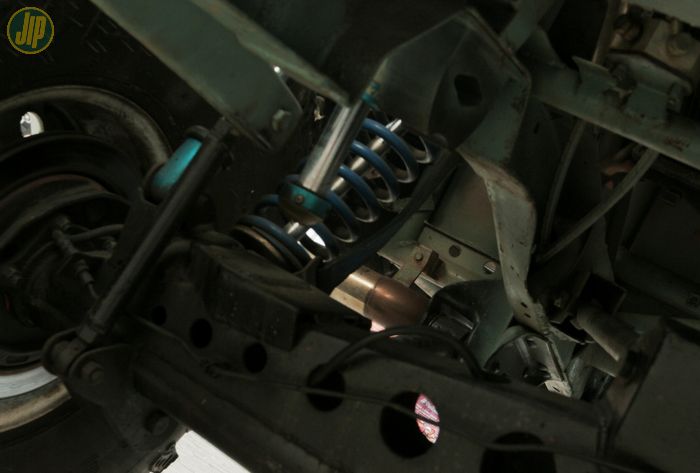 Kaki-kaki Gamon mengandalkan suspensi coilover King