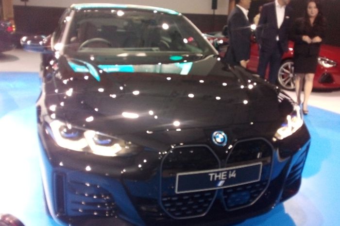 BMW i4 di GIIAS 2022