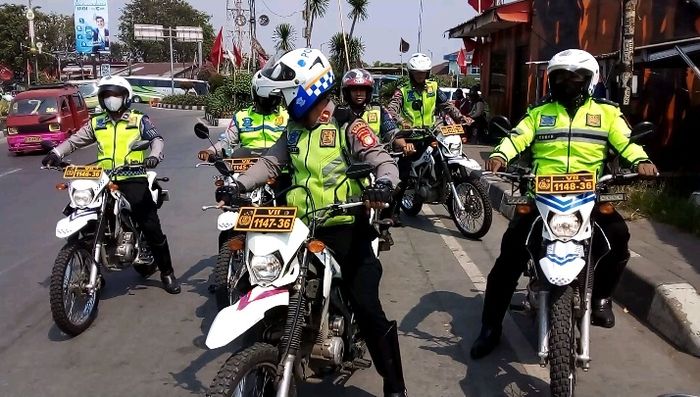 Satlantas Polres Metro Bekasi lakukan hunting tilang di tempat