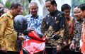 Barangnya Belum Ada, Sandi Mau Beli Esemka, Jokowi Mau Beli Gesits