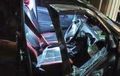 Toyota Etios Bergoyang Saat Parkir, Terdengar Kaca Pecah, Dua Orang Asik Obok-obok Kabin