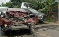 Airbag Honda CR-V Top, Terburai Parah Musuh Truk Trailer, Kondisi Pengemudi Mengejutkan