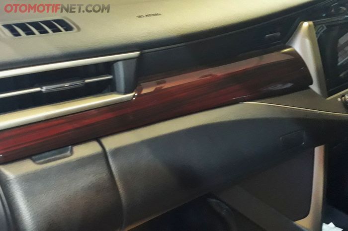 Wood panel untuk Toyota Innova Reborn