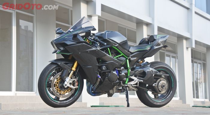 Kawasaki Ninja H2, versi road legal dari H2R