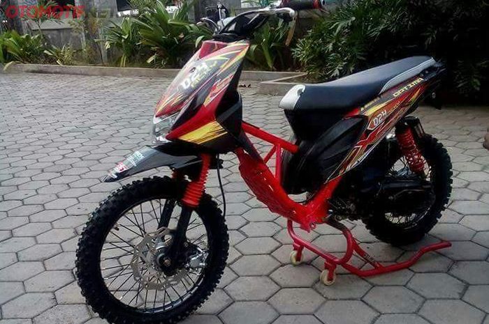 Honda BeAT Buat Adventure Custom Rangka Berbeda Dengkul Jadi