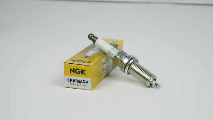 Produk terbaru dari varian NGK G-Power ini memiliki kode LKAR6AGP yang didesain khusus untuk mobil yang menggunakan tipe mesin NR.