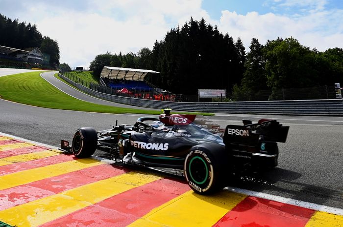 Valtteri Bottas menjadi pembalap tercepat di FP1 F1 Belgia 2021