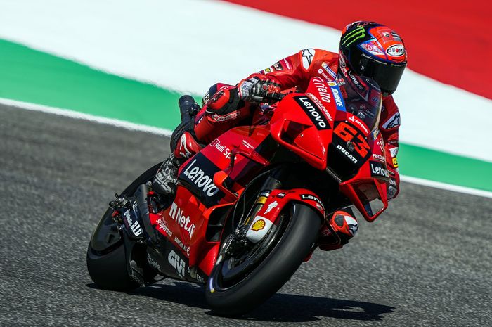 Hasil FP3 MotoGP Italia 2021: Francesco Bagnaia Tercepat Cetak Rekor Baru,  Valentino Rossi Masih Menderita - GridOto.com