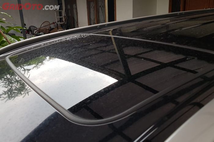Kaca Sunroof Mobil yang Perlu Dibersihkan Selama WFH