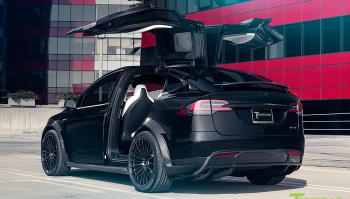 Tampilan belakang Tesla Model X P100D garapan T-Sportline 