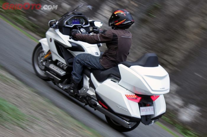 Tes Honda Gold Wing ke daerah Cirata, Purwakarta, Jawa Barat