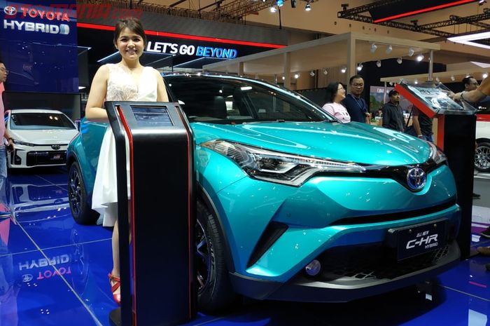 Toyota C-HR Hybrid sukses menjadi bintang di segmennya selama sembilan hari pameran di GIIAS 2019.