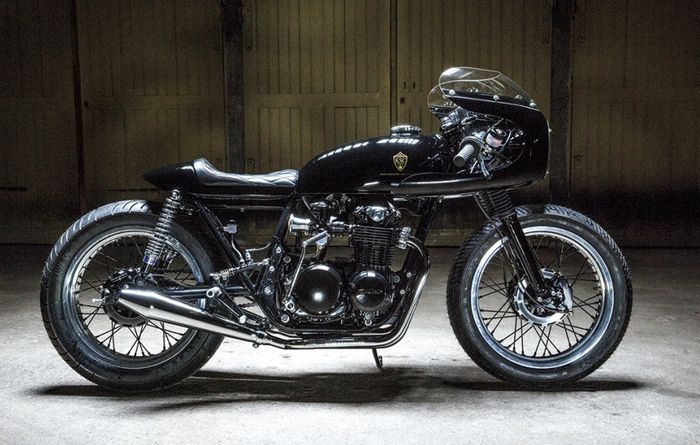 Honda CB500 Four cafe racer hasil kolaborasi The Royal Racer dan Kikishop Customs