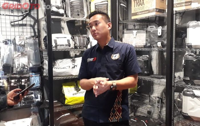Benny Saputra, bos One3 Motoshop