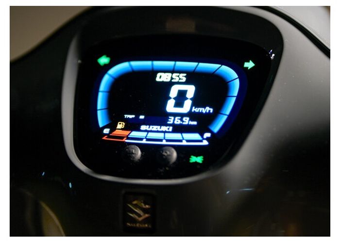 Panel instrumen pakai LCD