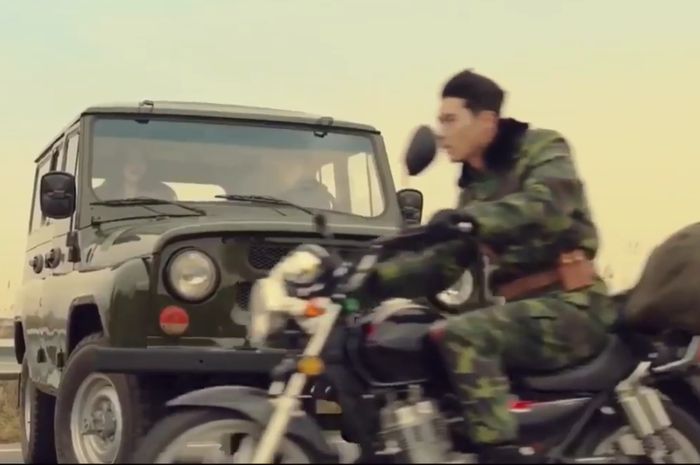 UAZ Hunter di drama Korea Crash Landing on You